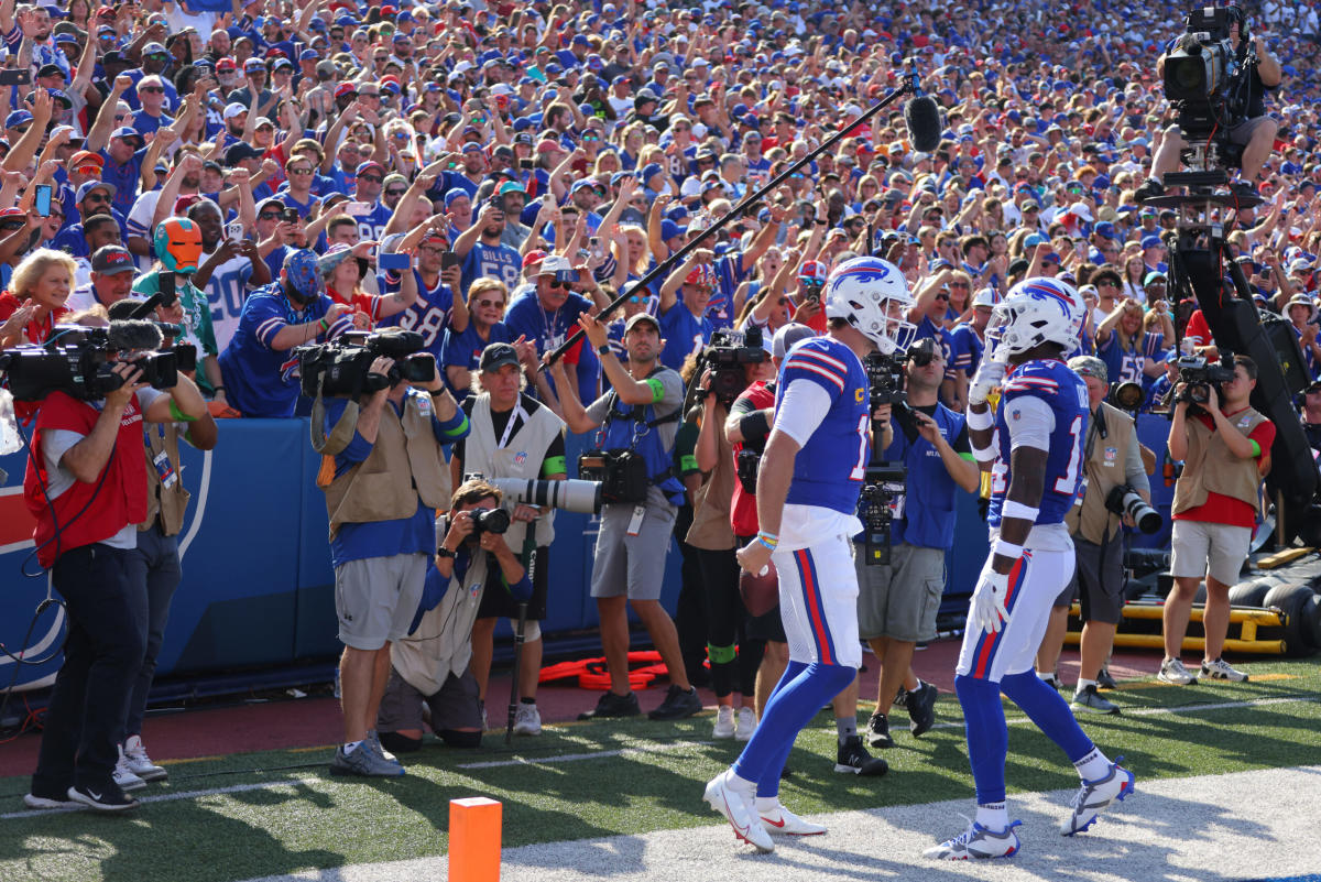 Bills receiver Stefon Diggs named AFC Offensive Player of the Week