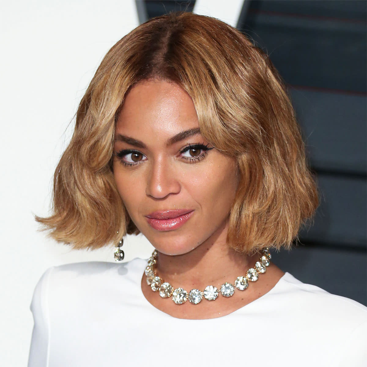Beyonce 2015 Vanity Fair Oscar party short cropped hair