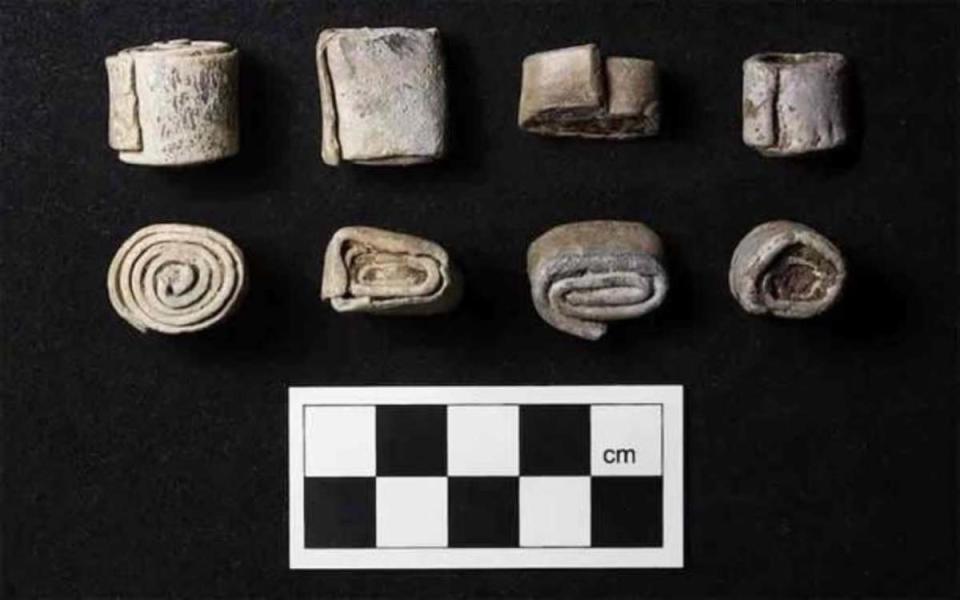 "The tightly wound lead scrolls discovered at the site might have been employed in a ceremonial context." (Red River Archaeology Group)<p>Red River Archaeology Group</p>