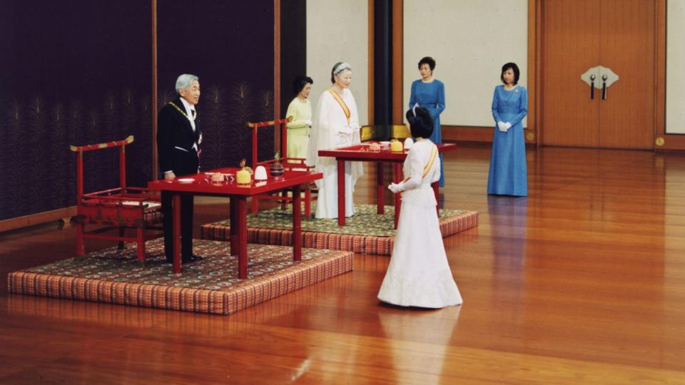 princess sayako bids farewell to her parents ahead of marriage