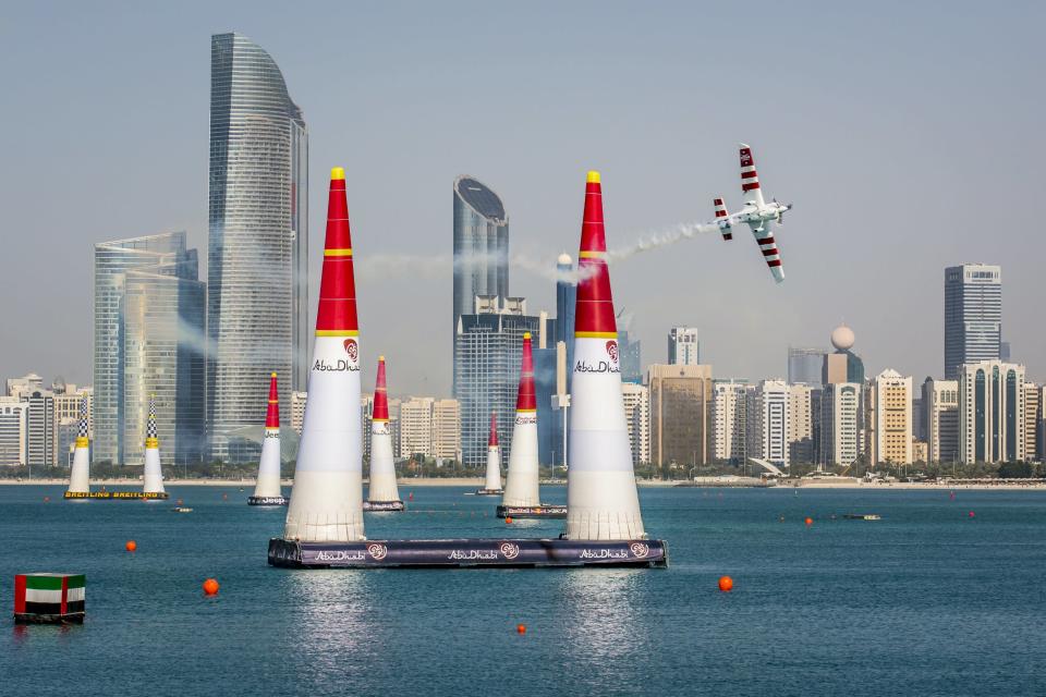 Paul Bonhomme gana en Abu Dhabi. Foto: Andreas Langreiter / Red Bull Content Pool