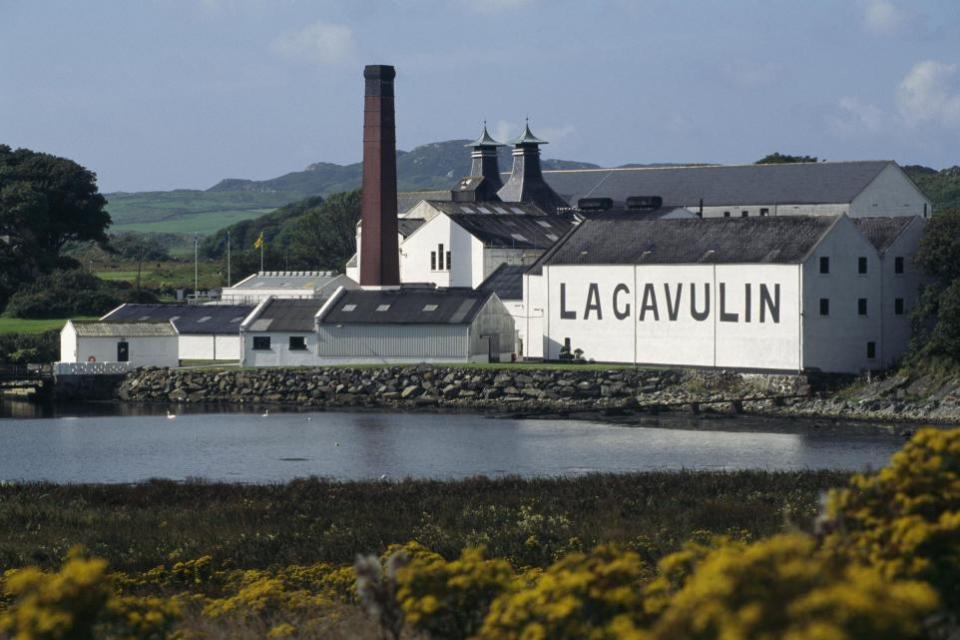 HeraldScotland: Lagavulin distillery 