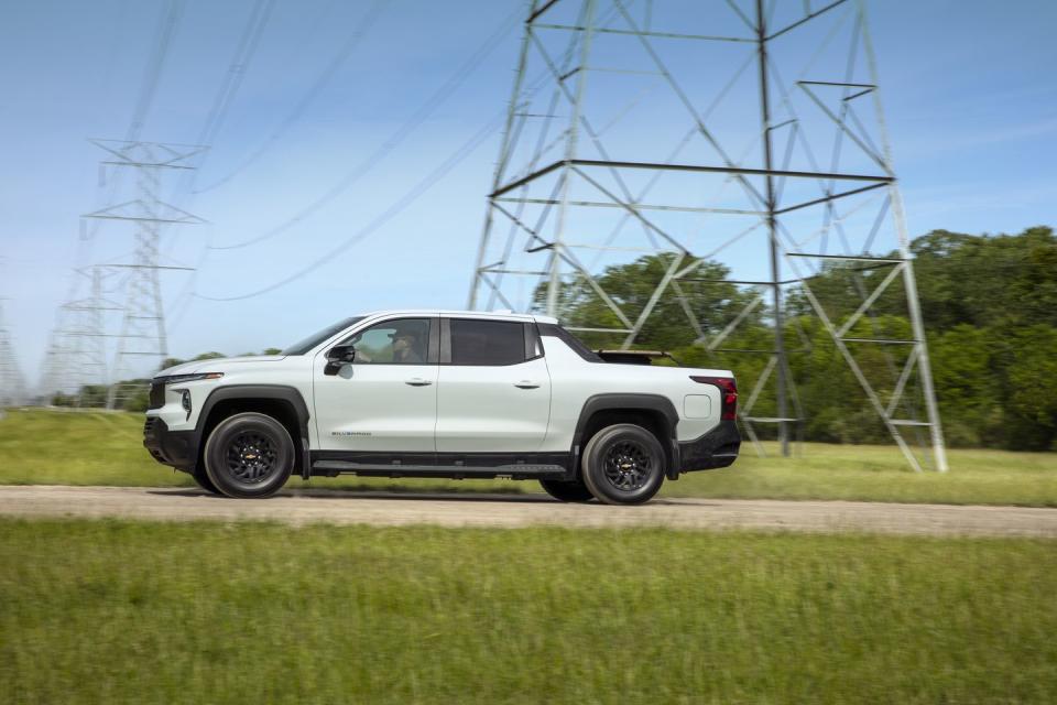 2023 chevrolet silverado ev