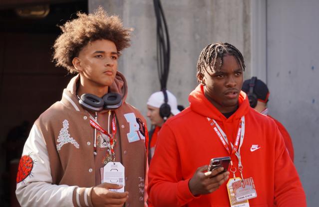 Texas football lands commitment from Dia Bell, 2026 five-star QB and son of  Raja Bell - Yahoo Sports