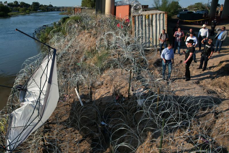 Elon Musk visits the border in Eagle Pass