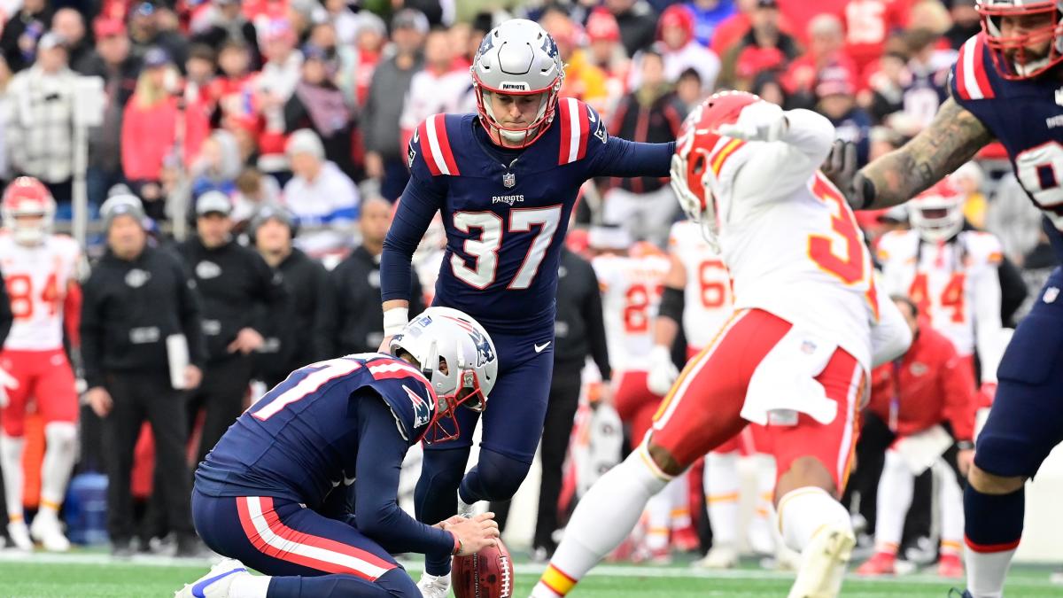 Patriots Report Underinflated Footballs to Referees in Loss to Chiefs, According to Report