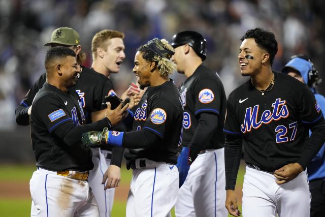 Mets' black jerseys return for Friday night home games for rest of