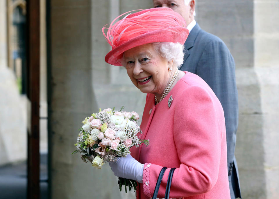 Auch bei der Royal Wedding zeigte Queen Elizabeth II., dass sie ihre Handschuhe immer dabei hat. (Bild: Alastair Grant/AP Photo)
