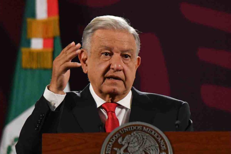 amlo reunión amlo padres normalistas Ayotzinapa