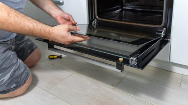 How To Clean Between Oven Door Glass (Without Disassembling)