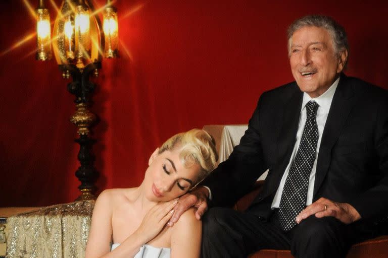 La más reciente imagen de Lady Gaga y Tony Bennett, que se usó para el programa de mano del doble recital despedida