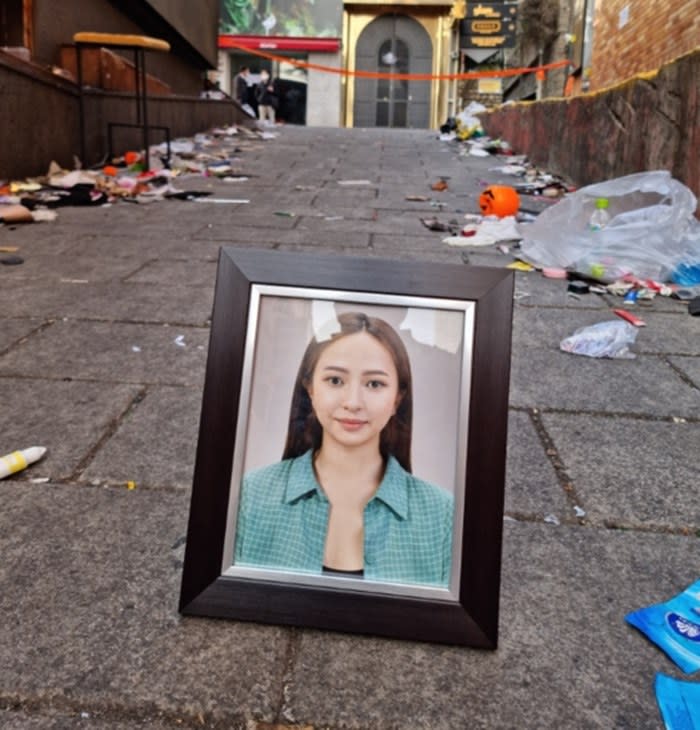 A photo of Juliana at the site of the tragedy