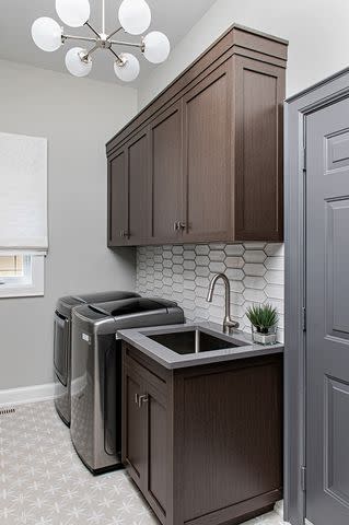 25 Small Laundry Room Ideas with a Top Load Washing Machine