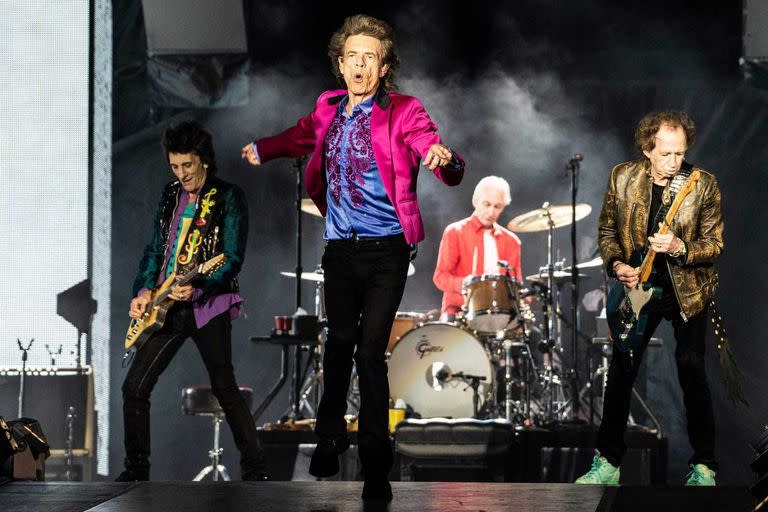 Ronnie Wood, Mick Jagger, Charlie Watts y Keith Richards de los Rolling Stones en el escenario del Levi's Stadium de Santa Clara, California, el 18 de agosto de 2019