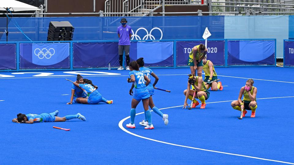 <div class="paragraphs"><p>An emotional moment for the Indian women's hockey team</p></div>