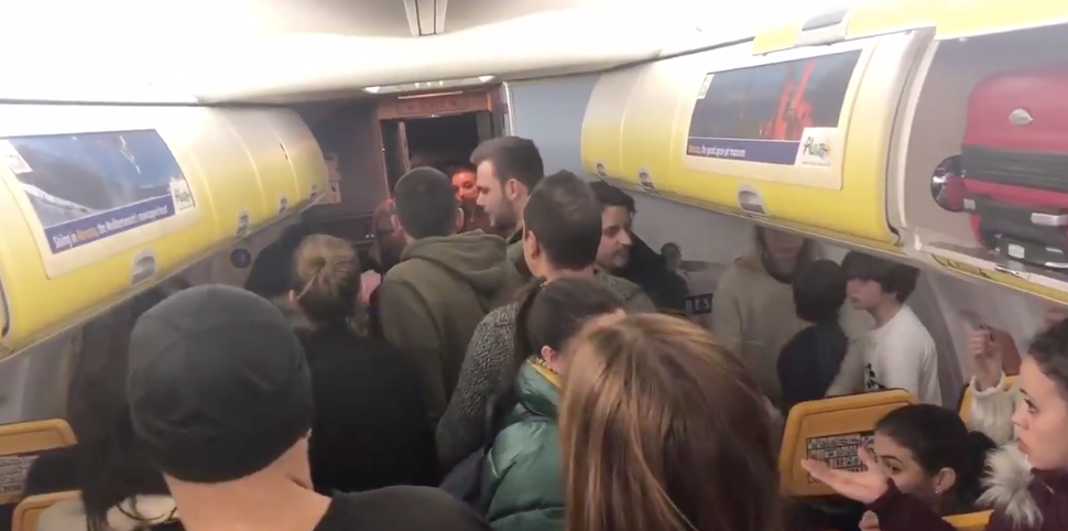 Passengers on a Ryanair flight claim they were delayed onboard for six hours, without food or water, and were not permitted to leave. (Photo: Twitter)