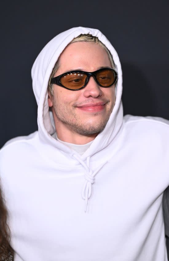 Primer plano de Pete Davidson en la presentación de 'Meet Cute'