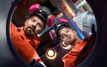 "Breaking Bad" war eine der erfolgreichsten Serien der letzten Jahrzehnte. Das liegt nicht nur an der spannenden Geschichte rund um einen Chemielehrer, der zum Drogenkoch wird - sondern auch an den fantastischen Darstellern. Anlässlich des 65. Geburtstags von Bryan Cranston zeigen wir Ihnen, was die Serienstars heute machen. (Bild: AMC)