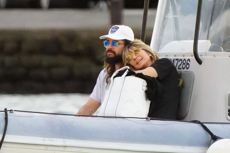 Heidi Klum y Tom Kaulitz, muy mimosos en un romántico paseo en barco