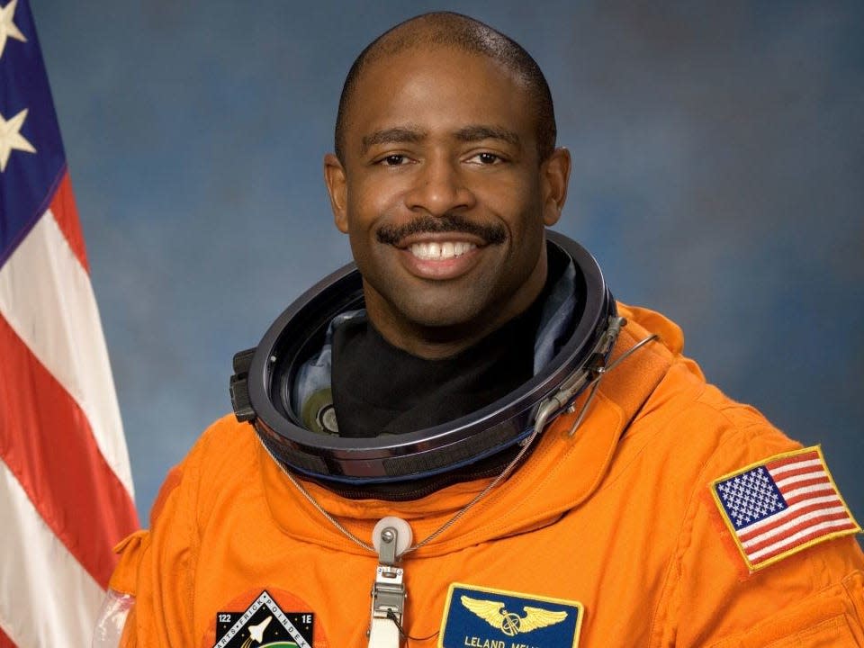 Leland D Melvin