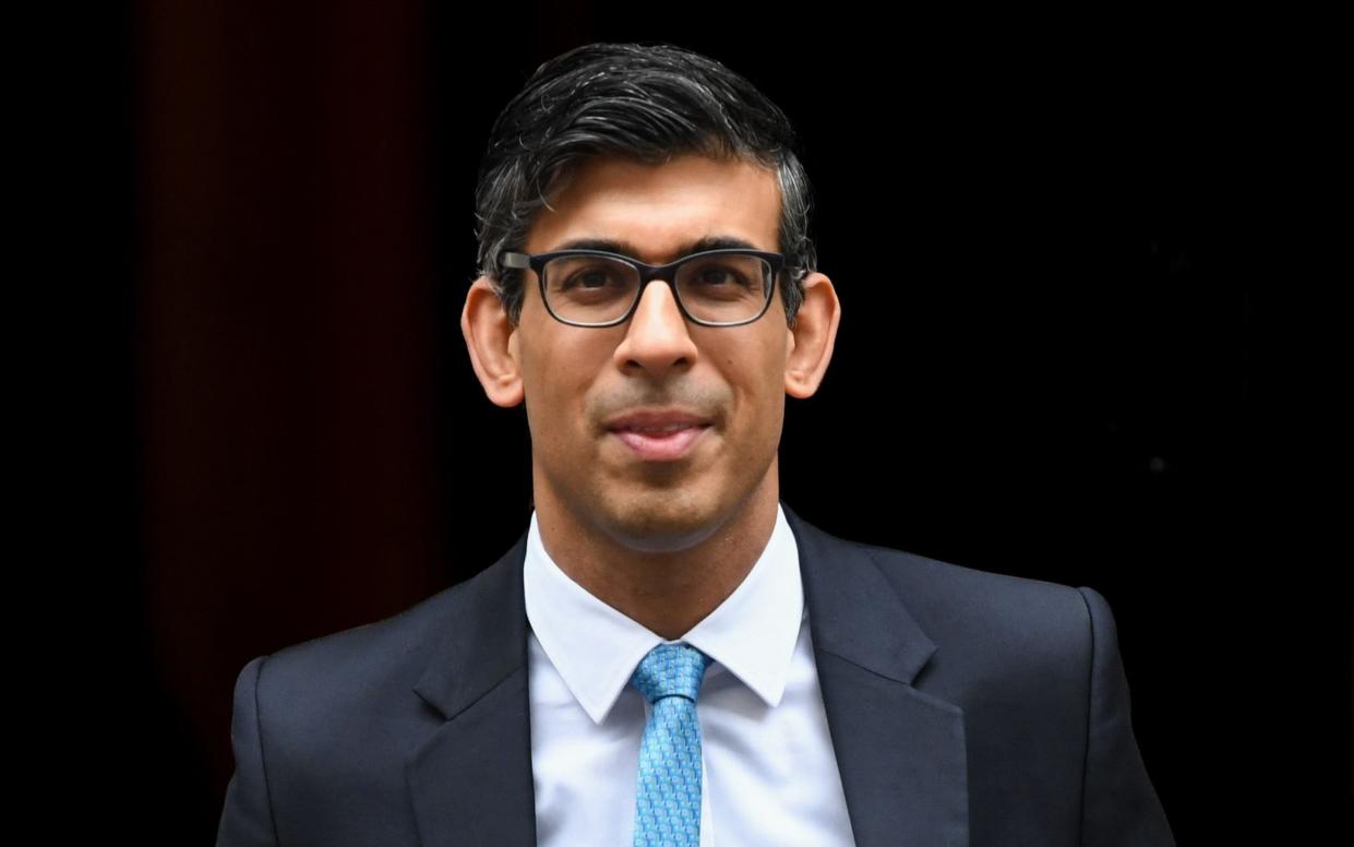 Rishi Sunak, UK prime minister, departs from 10 Downing Street to attend a weekly questions and answers session at Parliament in London, UK, on Wednesday, Feb. 22, 2023 - Chris J. Ratcliffe/Bloomberg