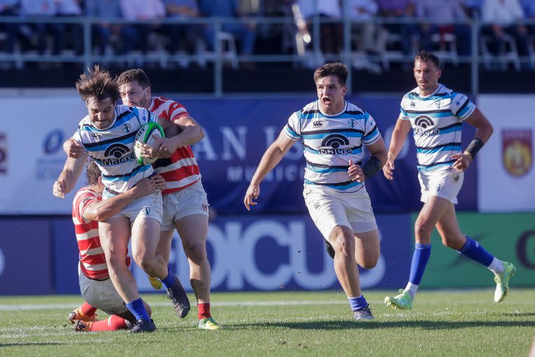 La final entre San Isidro Club y Alumni no tuvo tries y fue pareja y ríspida; en ese contexto, el equipo zanjero se mueve muy bien, y con las patadas de Joaquín Lamas conquistó el Top 12 de URBA.