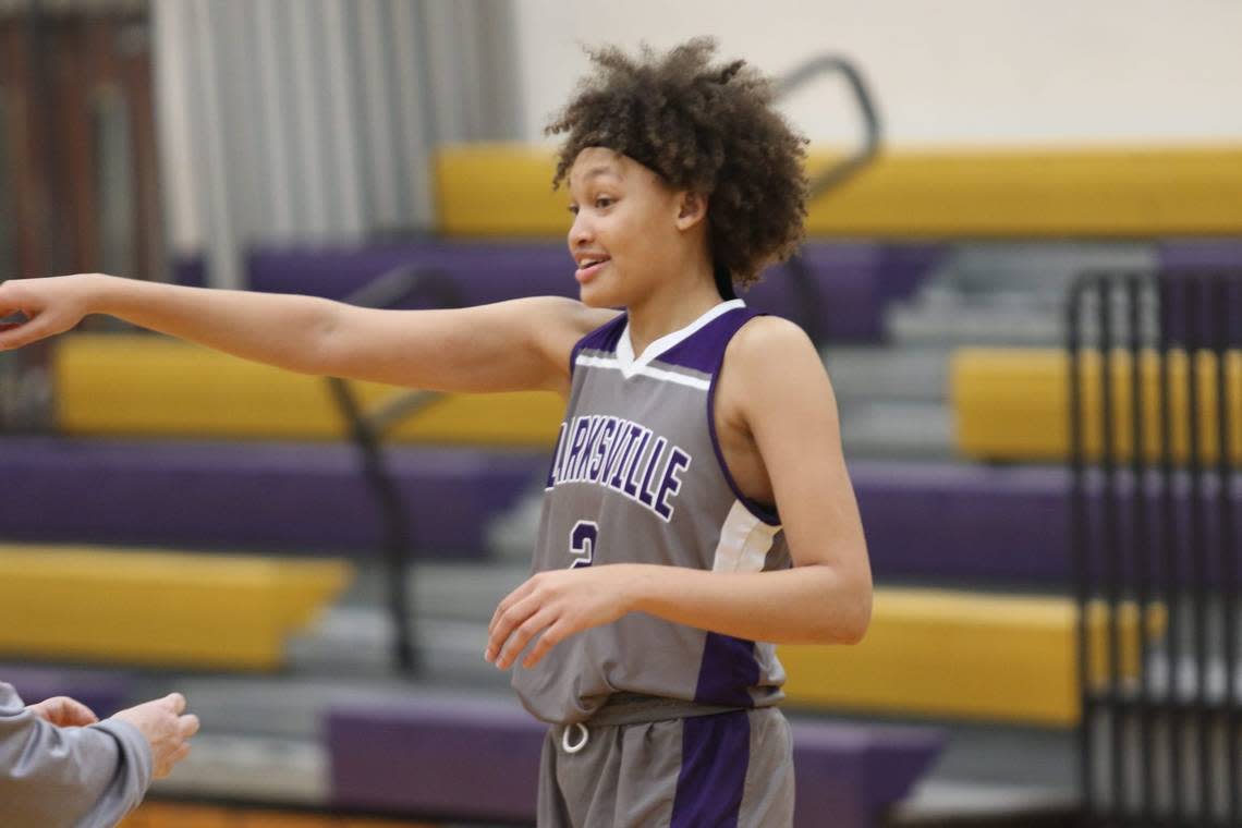 Clarksville junior Imari Berry points to one of her teammates after a drill during a high school basketball practice at Clarksville High School, Monday, Nov. 14, 2022 in Clarksville, Tennessee. Jl7a6315