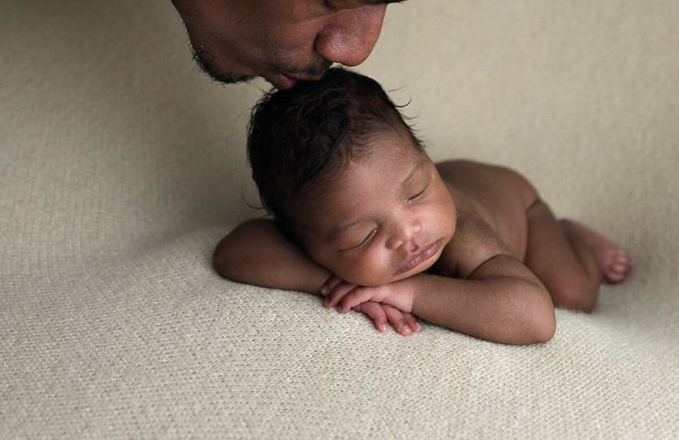 Nick Cannon Shares Adorable Photo of Newborn Daughter Onyx Wearing a Crown