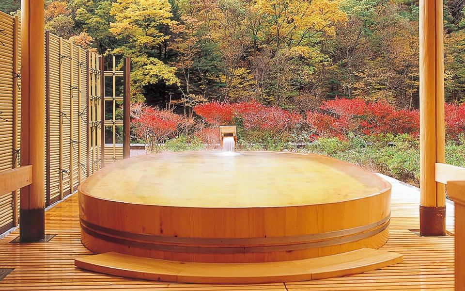 Bath at the Niyishiyama Onsen Keiunkan in Japan, believed to be the world's oldest hotel