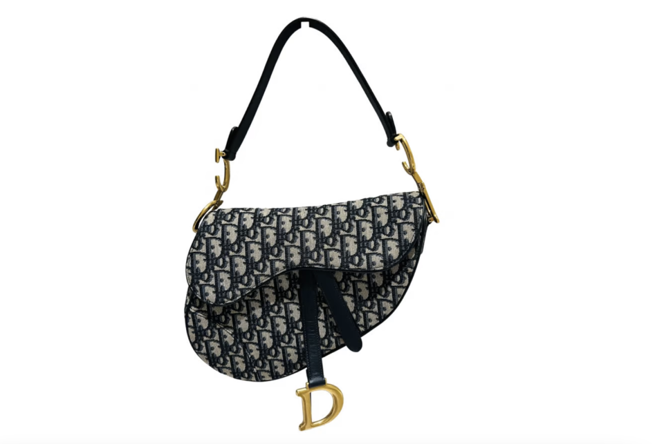 A photo of Dior Saddle Bag.