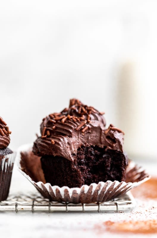 <p>Eat with Clarity</p><p>These gluten free chocolate cupcakes are moist, fluffy, spongey and undetectably dairy free. They’re easy to make and the perfect way to satisfy your chocolate craving!</p><p><strong>Get the recipe: <a href="https://eatwithclarity.com/gluten-free-chocolate-cupcakes/" rel="nofollow noopener" target="_blank" data-ylk="slk:Chocolate Cupcakes (Gluten-free, Dairy-Free);elm:context_link;itc:0;sec:content-canvas" class="link ">Chocolate Cupcakes (Gluten-free, Dairy-Free)</a></strong></p>