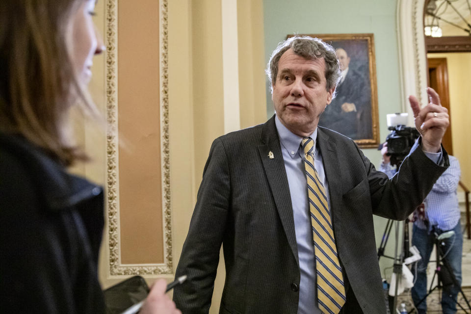 WASHINGTON, DC - JANUARY 23: Senator Sherrod Brown (D-OH) walks back to the Senate floor following a dinner recess in the Senate impeachment trial of President Donald Trump on January 23, 2020 in Washington, DC. Democratic House managers continue their opening arguments on Thursday as the Senate impeachment trial of President Donald Trump continues. (Photo by Samuel Corum/Getty Images)