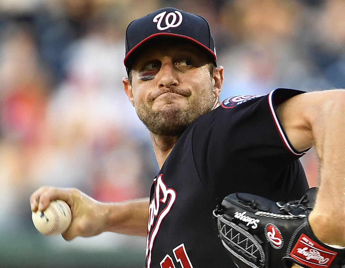 Max Scherzer strikes out 10 with broken nose in shutout win over Phillies