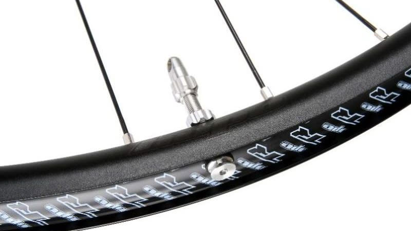  Hope Tech RX24 gravel wheelset details. 