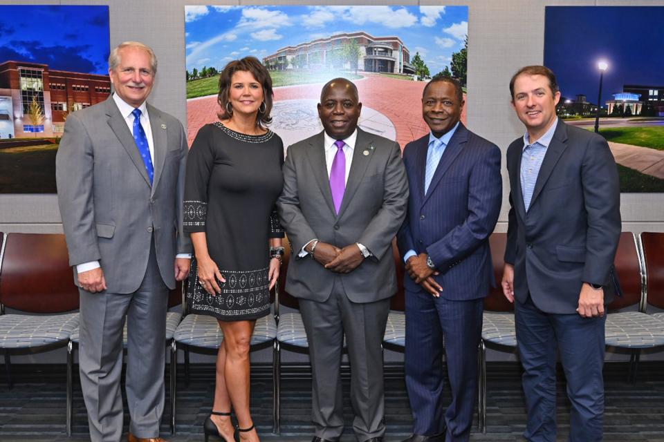 The Honorable Philip Edward Davis, center, prime minister and minister of finance for the Bahamas, met with MTSU President Sidney A. McPhee, second from right, and local elected leaders inside the President’s Office in the Cope Administration Building Friday, May 6. Pictured, from left, are Rutherford County Mayor Bill Ketron, Smyrna Mayor Mary Esther Reed, Davis, McPhee, and Murfreesboro Mayor Shane McFarland. Davis will be keynote speaker for the Saturday morning spring commencement ceremony at Murphy Center, where he will also receive an honorary doctorate degree.