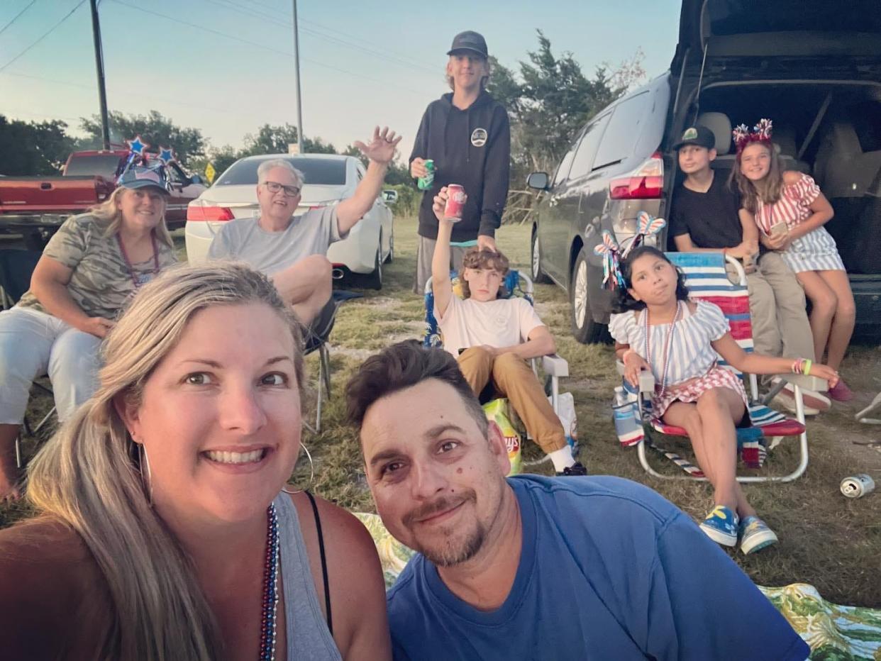 A photo of Jennifer and Chuck Balek and their family in Texas.