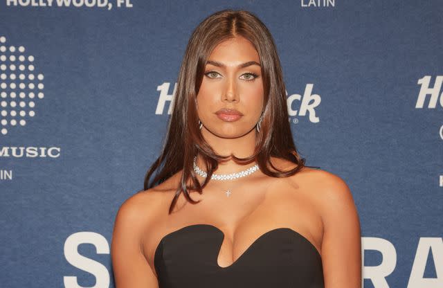 <p>Photo by Mireya Acierto/Getty Images</p> La modelo Lina Luaces asiste a la fiesta de lanzamiento del Ã¡lbum 'Las Mujeres Ya No Lloran' en Hard Rock Live en Hard Rock Live en Seminole Hard Rock Hotel & Casino Hollywood el 21 de marzo de 2024 en Hollywood, Florida.