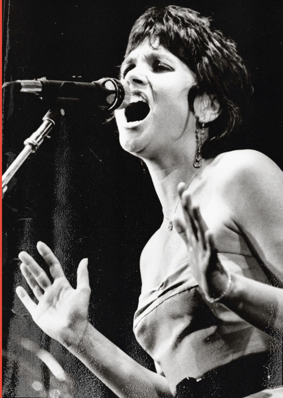 LINDA RONSTADT