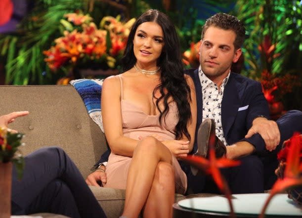 Bachelor Alum Raven Gates Is Expecting A Second Baby With Her Husband Adam Gottschalk