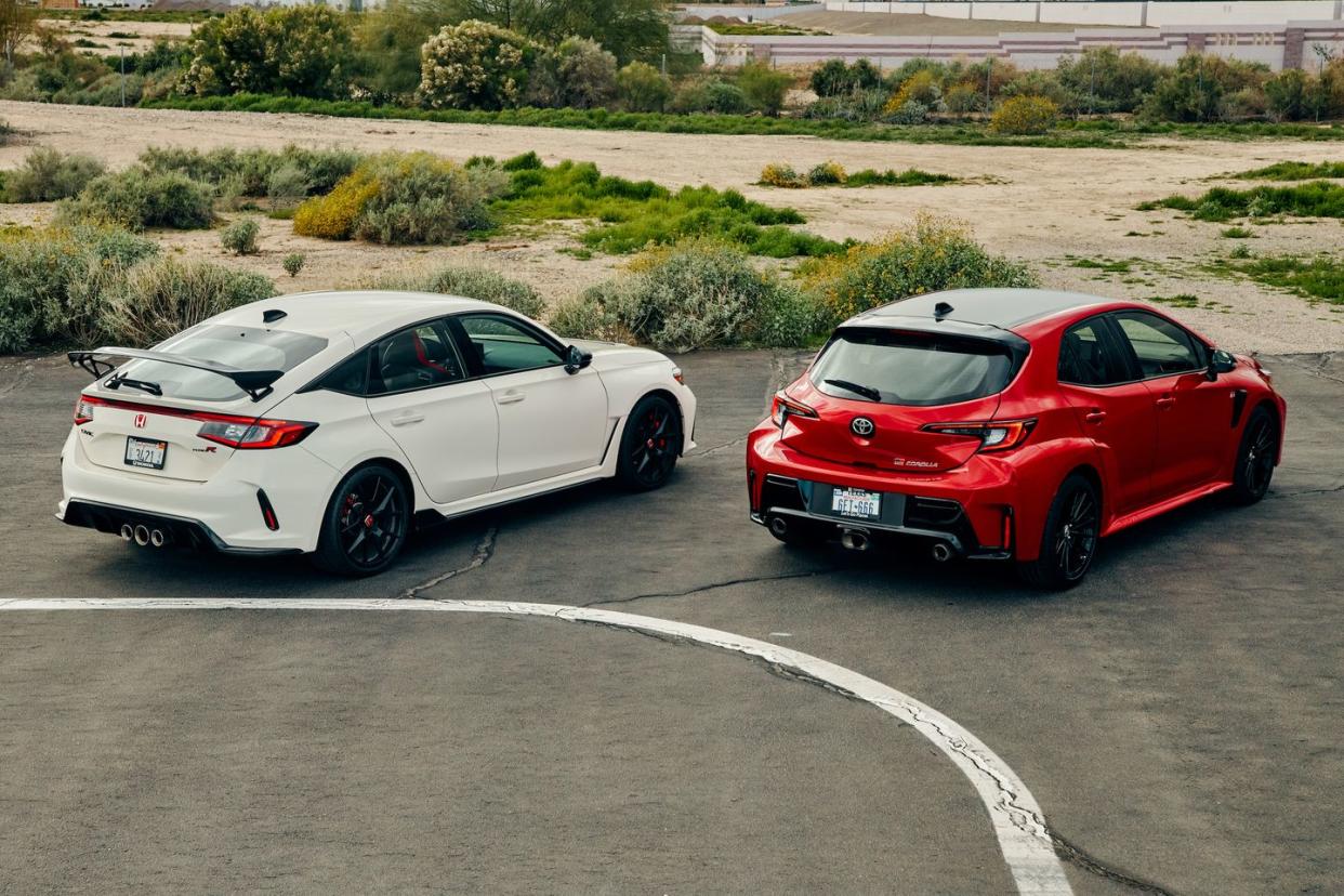 2023 toyota gr corolla vs honda civic type r