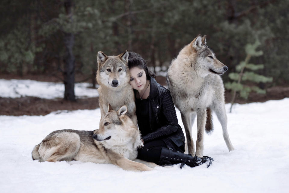 Victoriya with wolves