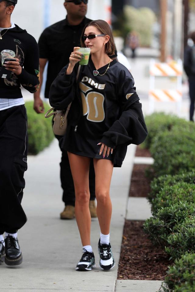 Hailey Bieber's Oversized Shirt Street Style Look Is Beyond Cool –  StyleCaster