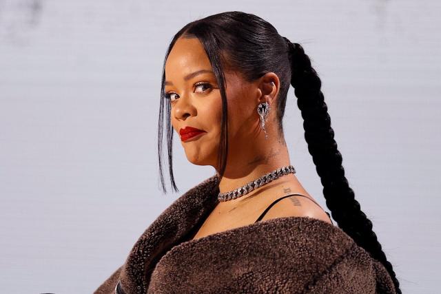 Past Super Bowl music performers wish Rihanna well ahead of halftime show:  'You got this