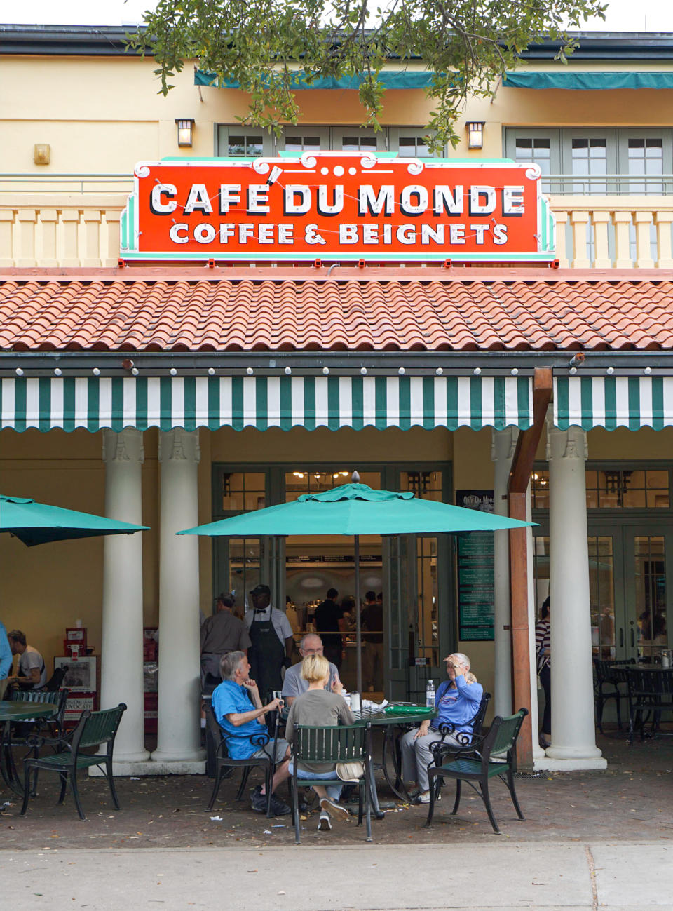 Café du Monde in City Park, New Orleans, Louisiana