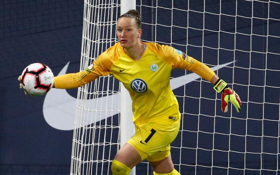 Ein Bild aus alten Wolfsburger Tagen: Almuth Schult in Aktion. 2014 wurde die Norddeutsche gemeinsam mit der Amerikanerin Hope Solo zur Welttorhüterin des Jahres gewählt. (Bild: Joachim Sielski/Getty Images)