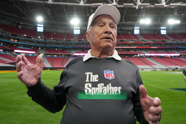Sodfather' George Toma blasts NFL for poor Super Bowl field, says  groundskeeper watered 'the hell out of it