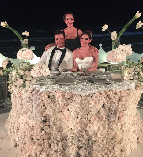 La madre de la novia no podía dejar de compartir esta foto de la elegante  mesa de los novios.