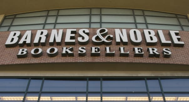 Barnes & Noble Reports Smaller Loss, to Split Off Nook Media