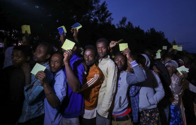 Voters wait in a queue to cast their vote during the Sidama autonomy referendum in Hawassa