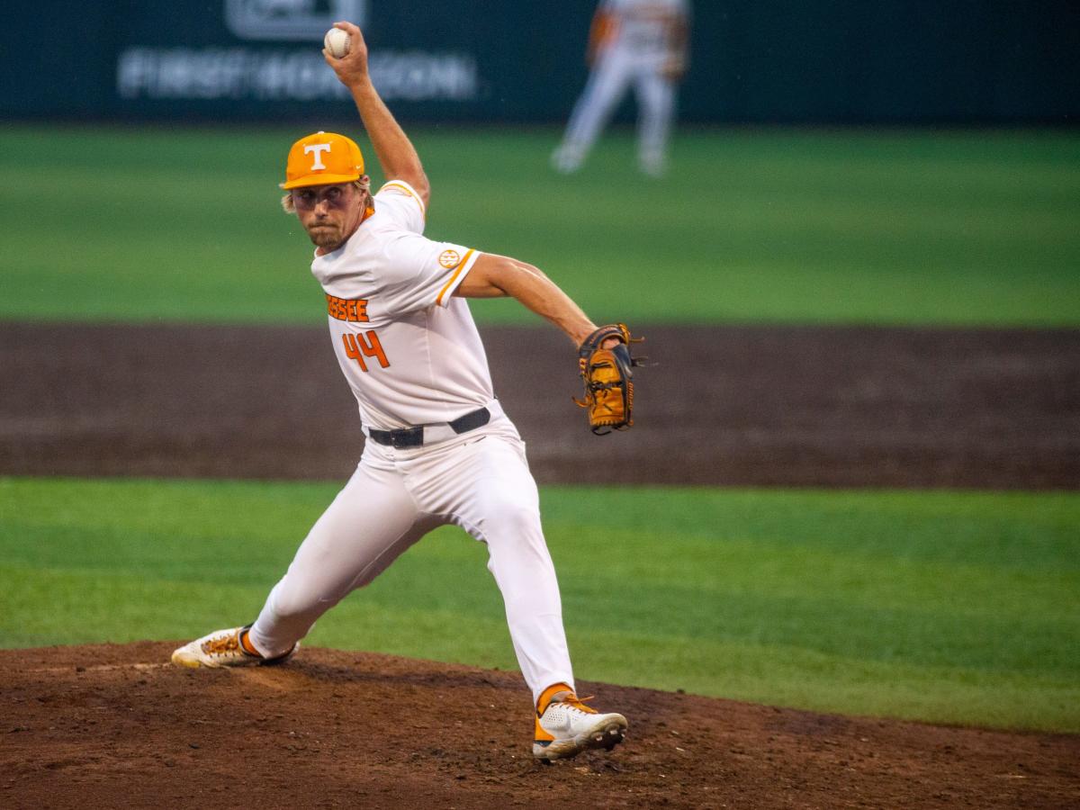 Tennessee baseball pitcher Ben Joyce throws 103 mph vs UNC Asheville